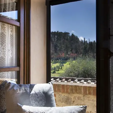 Lorena مزرعة للإقامة Montepulciano Stazione